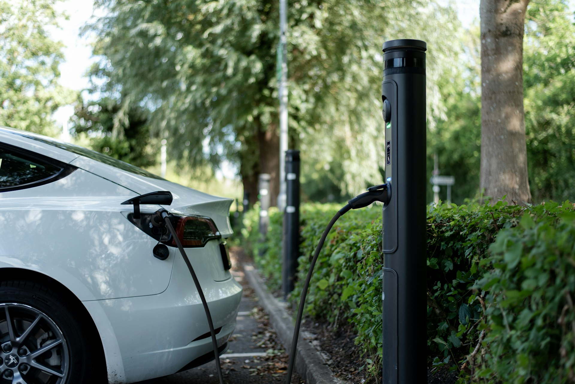 The Future of Electric Vehicle Charging Infrastructure in Urban Areas: Challenges, Innovations, and Access
